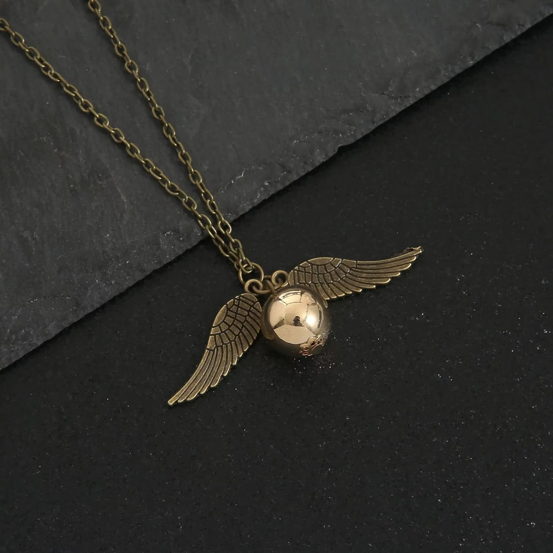 Harries Potters Movie Peripherals Necklace Retro Snitch Deathly Hallows 943Resurrection Copper Coin Jewelry Accessories Gifts