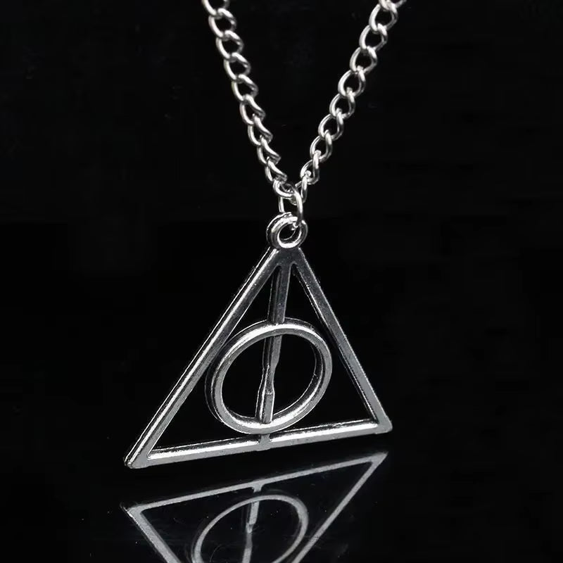 Harries Potters Movie Peripherals Necklace Retro Snitch Deathly Hallows 943Resurrection Copper Coin Jewelry Accessories Gifts