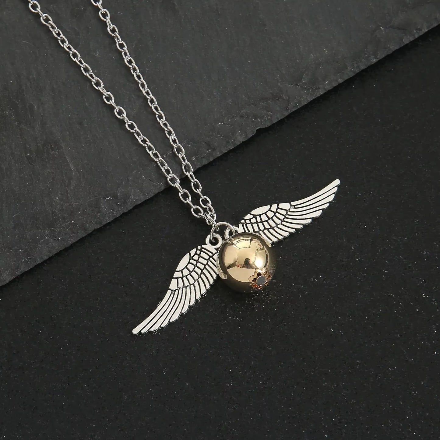 Harries Potters Movie Peripherals Necklace Retro Snitch Deathly Hallows 943Resurrection Copper Coin Jewelry Accessories Gifts